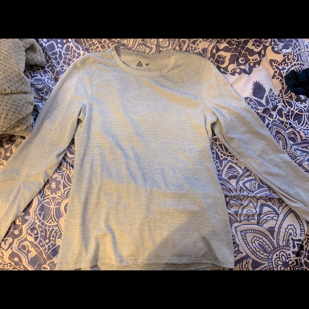 Reebok women’s long sleeve shirt